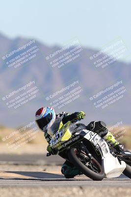 media/Dec-07-2025-CVMA (Sun) [[3e7d2de5dc]]/Race 9-Formula UL Shootout/